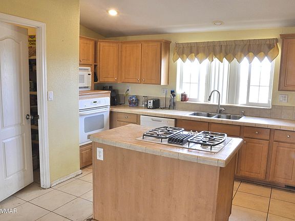 5th image of 22 Antelope Ave