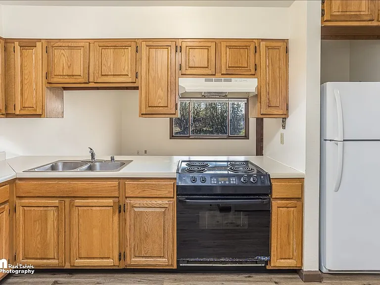 876 N Wesglenn Cir — Photo 30