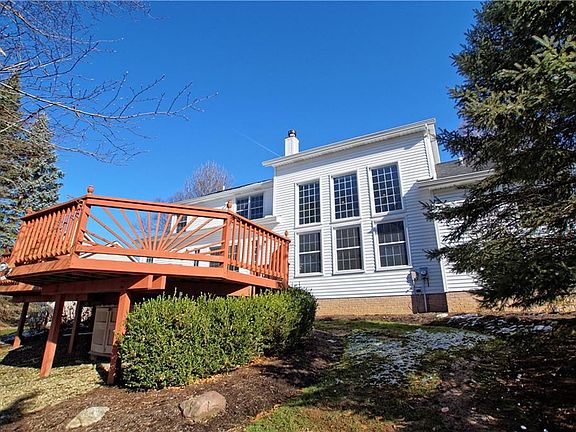 4th image of 8460 Eaton Dr