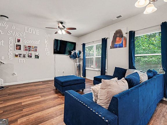 5th image of 1703 Creel Ln