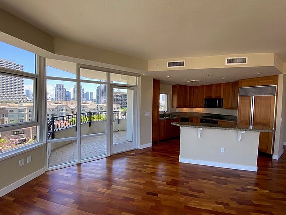3rd image of 700 W Harbor Dr W #801