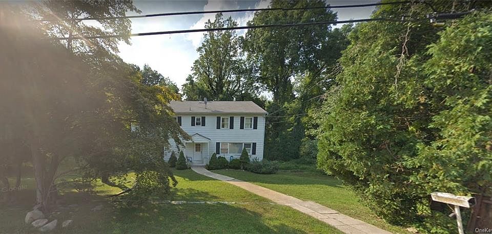 1st image of 16 Woodlands Ave N