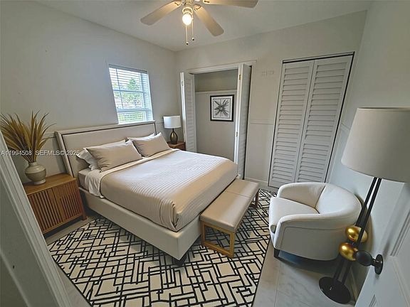 4th image of 815 Foster Rd