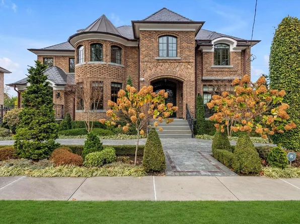 160-25 10th Avenue, Beechhurst, NY 11357