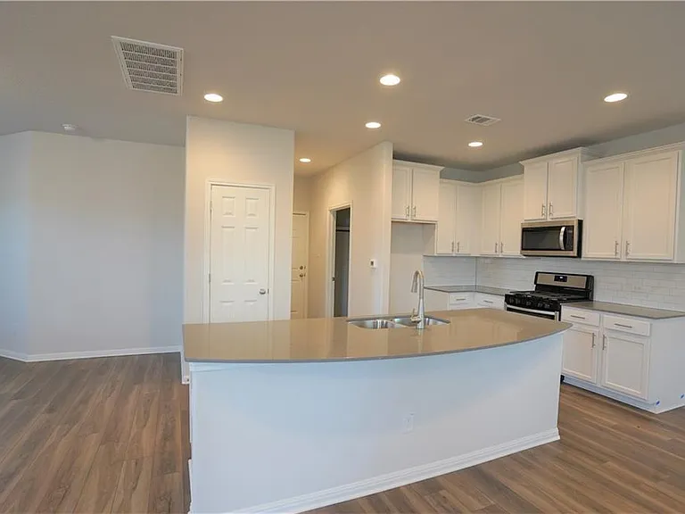 12110 Tolson Dr — Photo 7