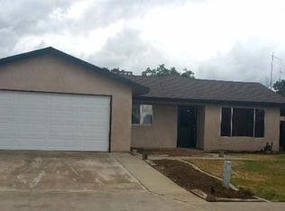 1156 E Myrtle St, Hanford, CA 93230