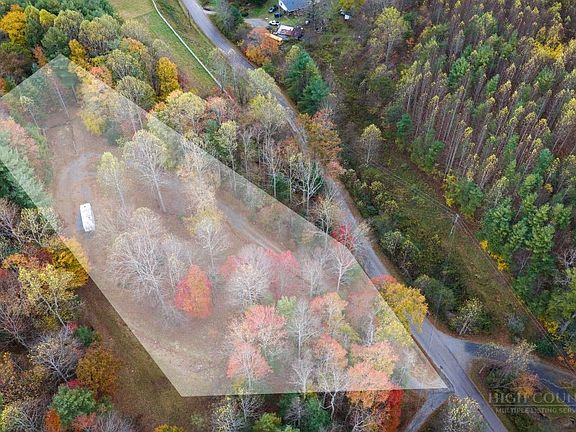 3rd image of 374 Lawrence Greene Road