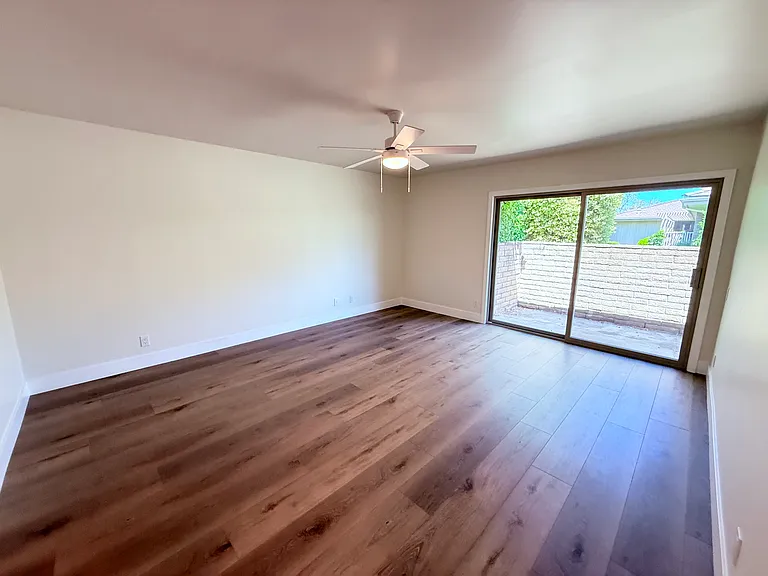 27481 Avenida Larga — Photo 10