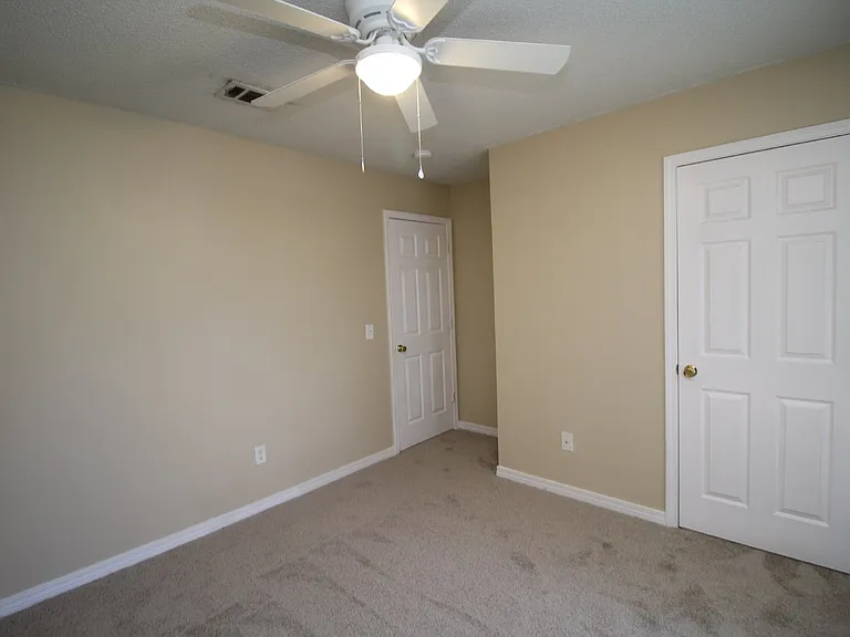 1064 Antigua Cir — Photo 14