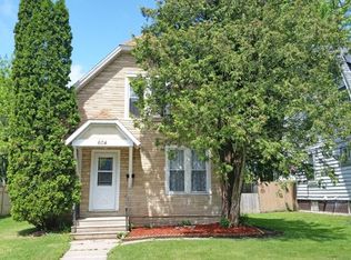 604 S Vine Ave, Marshfield, WI 54449