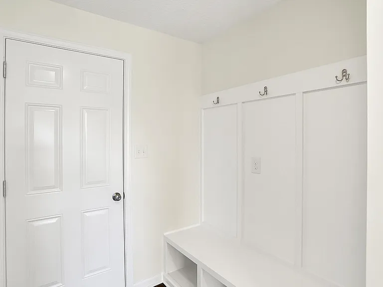 10713 Mangrove Dr — Photo 18