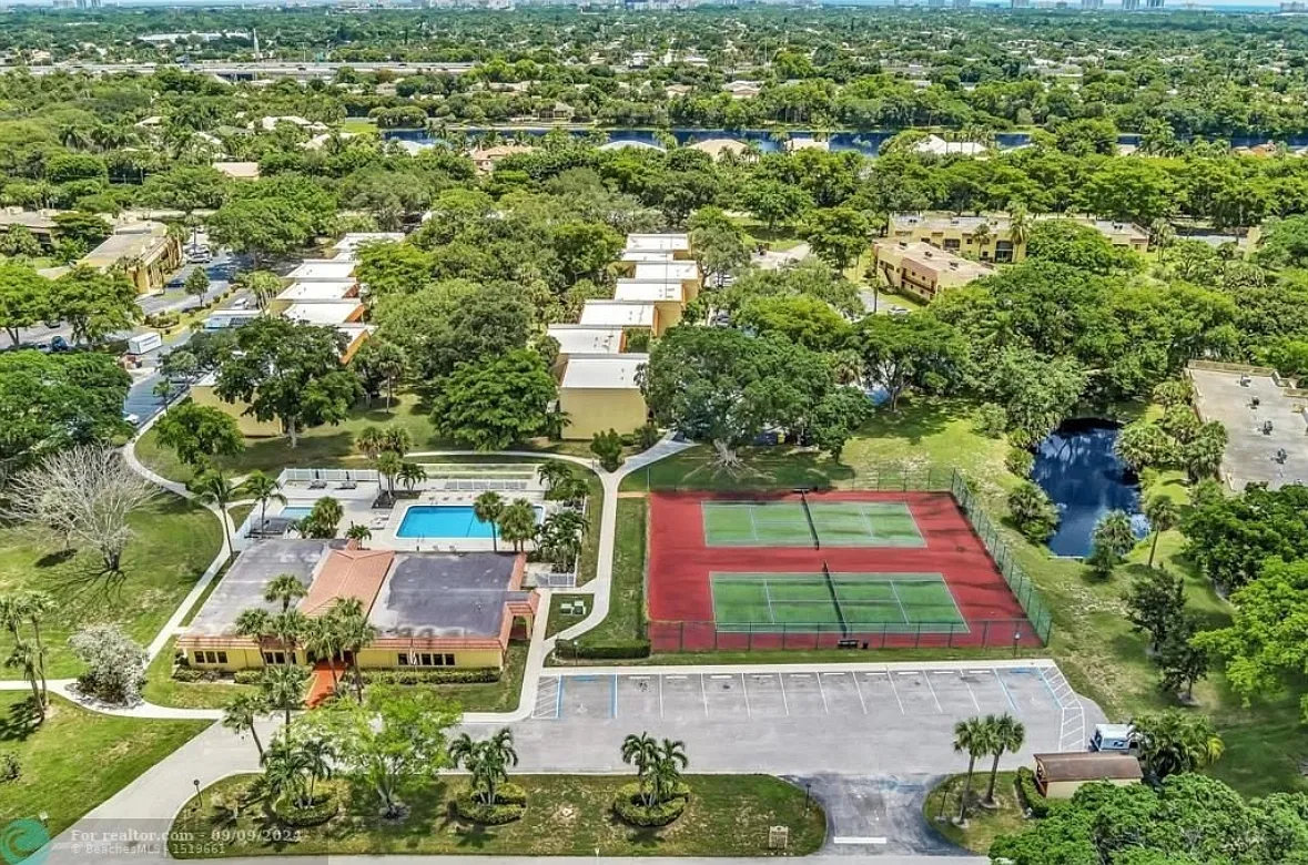 1 bed, 715 sqft, $2,100 — Photo 2