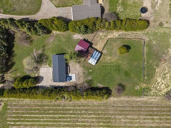 2nd image of 2130 Williams Rd