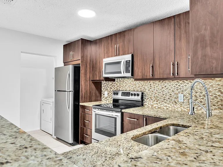 11225 W Atlantic Blvd #306 — Photo 8