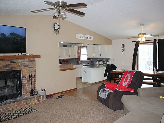 3rd image of 326 County Road 1302