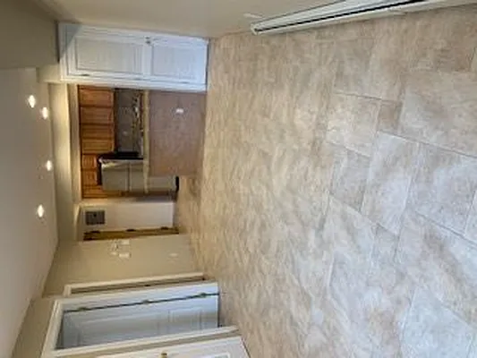 Rented by Ferson Associates LLC | media 50