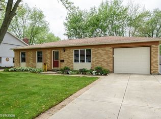 532 Ridge Cir, Streamwood, IL 60107