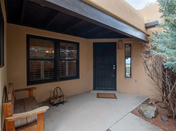 2844 Plaza Verde, Santa Fe, NM 87507