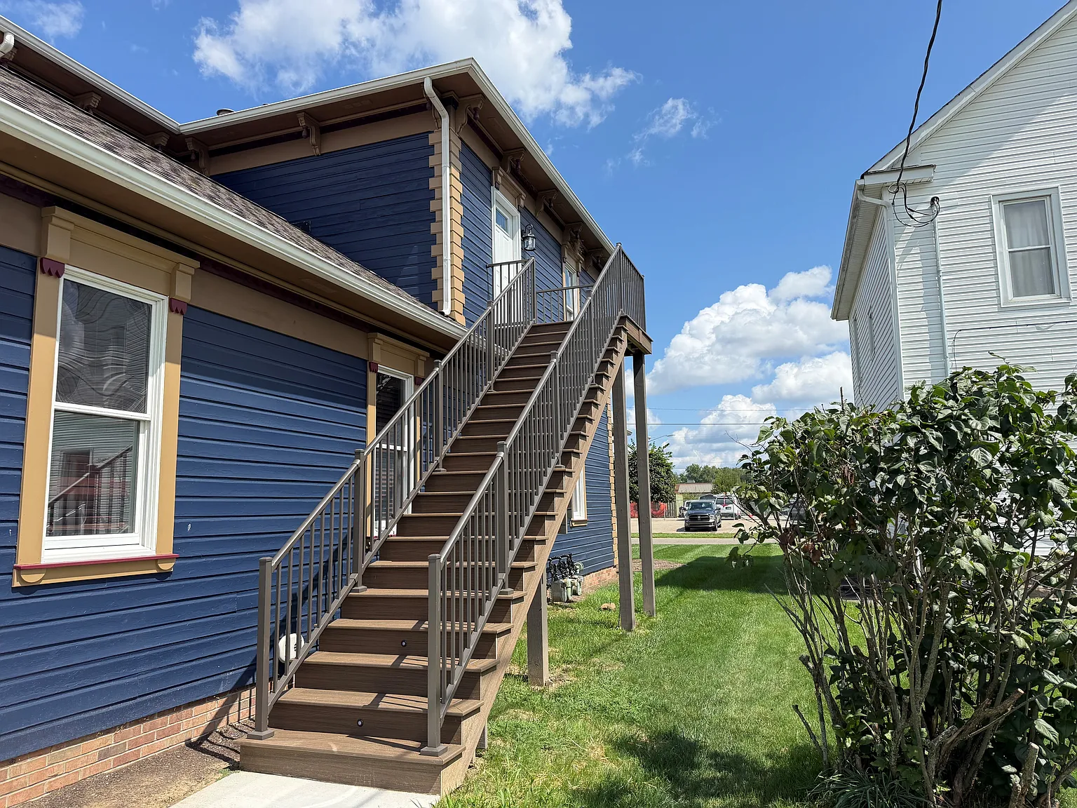 2 bed, 1040 sqft, $1,095 — Photo 1