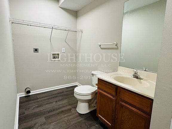 4th image of 3907 White Cedar Way