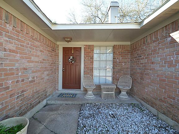 3rd image of 1815 Polley Ct