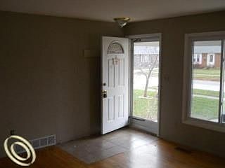 3rd image of 29421 Lori St