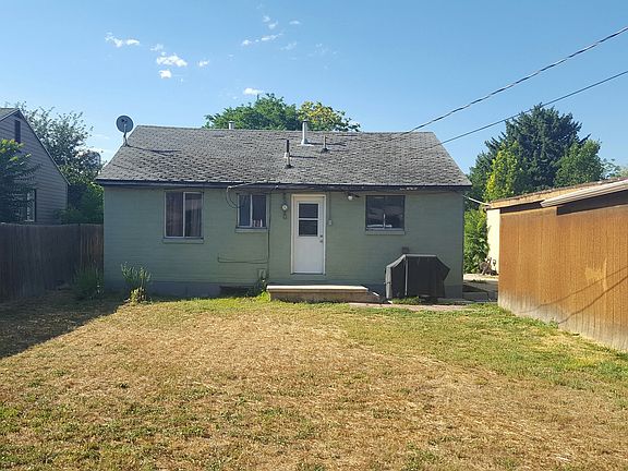 2nd image of 85 W Malvern Ave