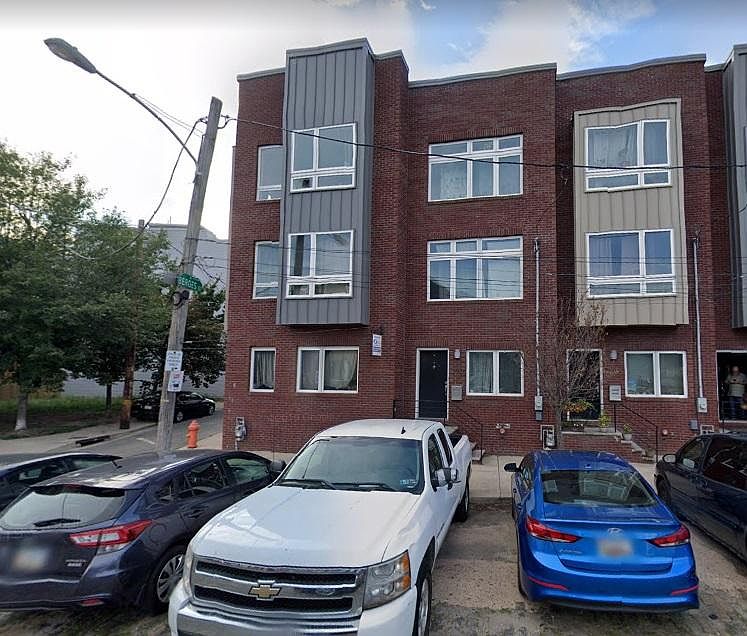 1st image of 2010 Trenton Ave