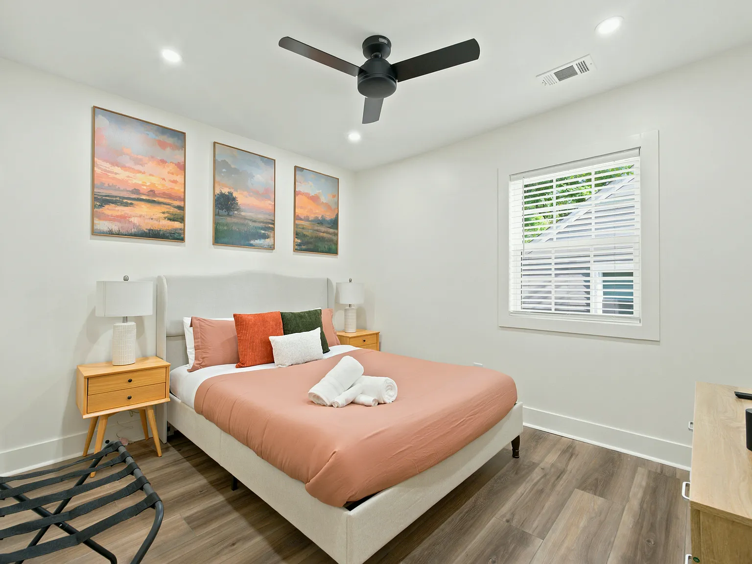 6 bed, 1080 sqft, $7,000 — Photo 3