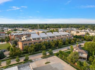 333 E Parent Ave UNIT 15, Royal Oak, MI 48067