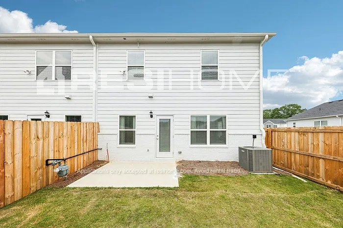 220 Frost Ln — Photo 26