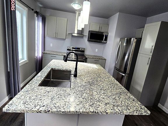 3rd image of 10915 96th St NW