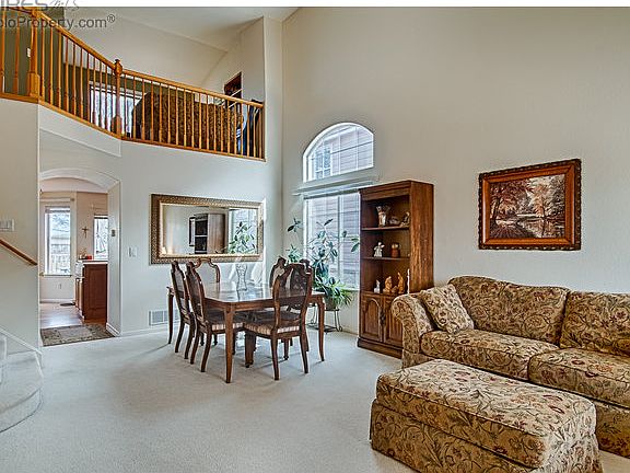 2 story cathedral ceilings