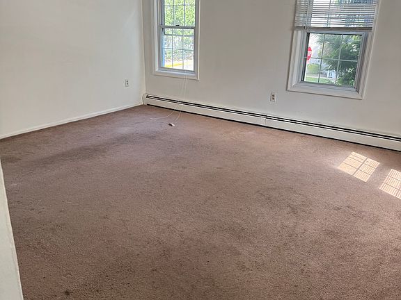 2nd image of 200 E Main St APT A