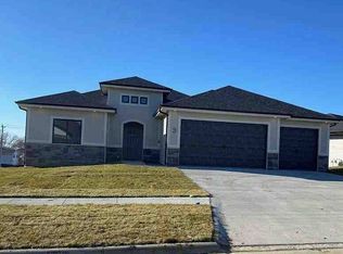 3 Saint Andrews Ct, Treynor, IA 51575