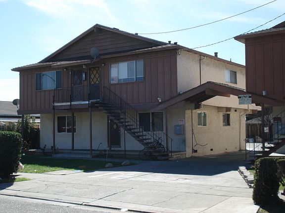 2nd image of 1515 Mount Herman Dr