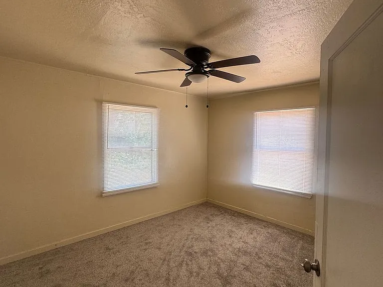 21498 Trefoil Ln — Photo 3
