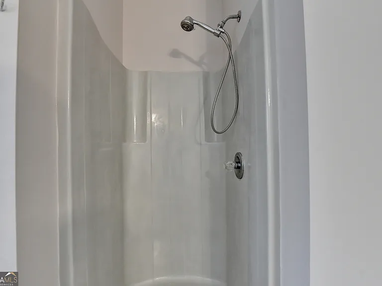 2115 Glynmoore Dr — Photo 8