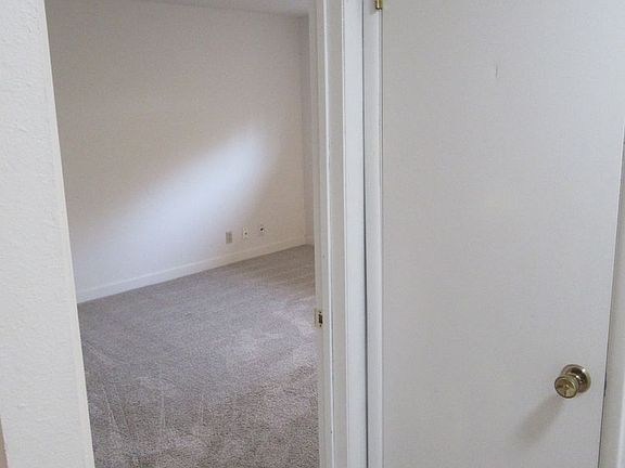 3rd image of 370 Missouri Ave S #&-3210