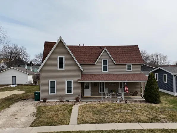 109 2nd Ave NW, Pine Island, MN 55963