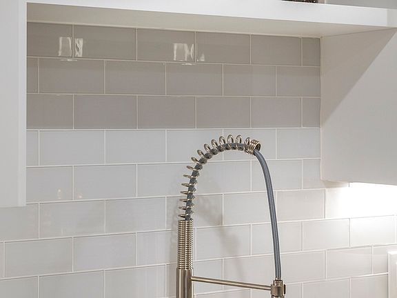 5th image of 800 Rockwell Ave #703