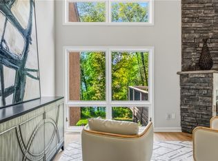 1935 Eastchester Dr Unit C, High Pt, NC 27265