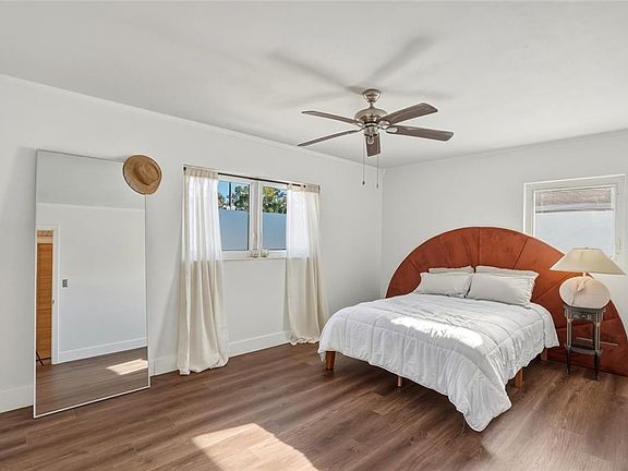 4th image of 220 45TH AVENUE S