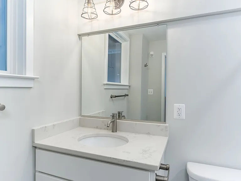 For Rent: Modern Urban Living at 3801 Fleet St Your City Oasis Awaits! — Photo 31