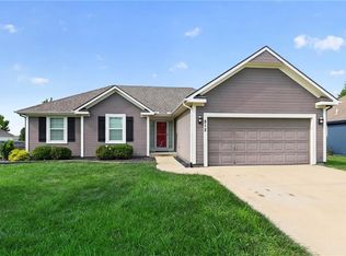 512 E Cheyenne St, Gardner, KS 66030