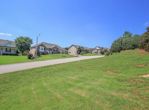 4th image of 432 Woodgate Dr