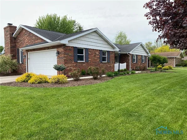 55 Duquesne Dr, Napoleon, OH 43545