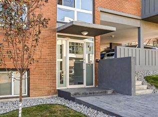 1709 N 19th Ave SW #302, Calgary, AB T2T 0J5