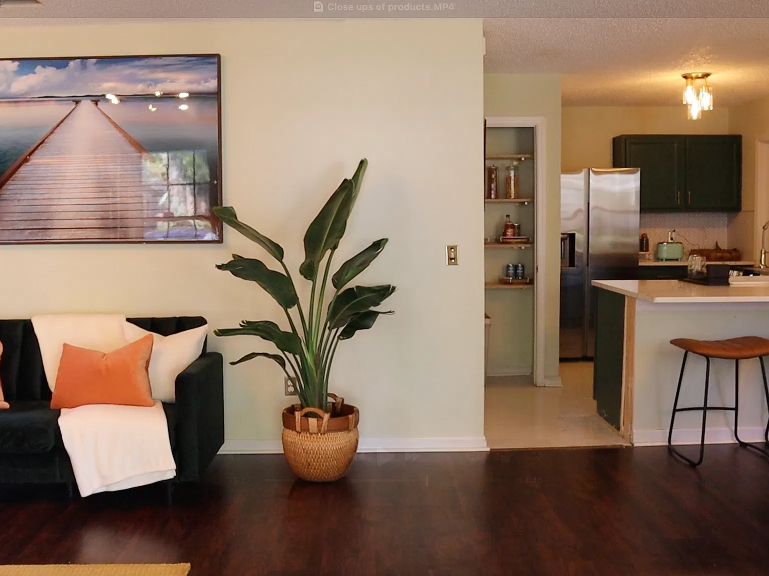 3 bed, 1020 sqft, $1,700 — Photo 3