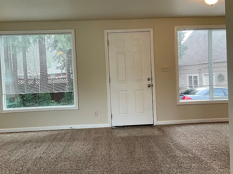 123 W Birch St — Photo 4